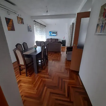 Boki Apartment *