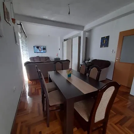 Boki Apartment *