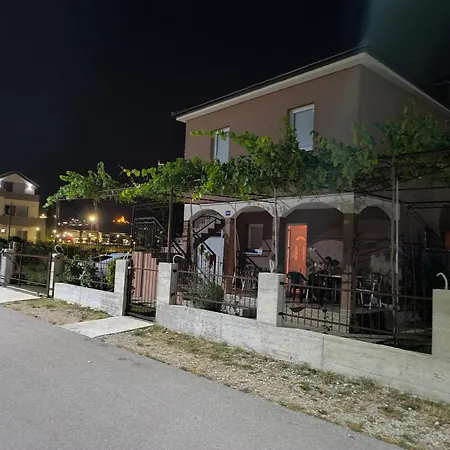 Apartment Boki *